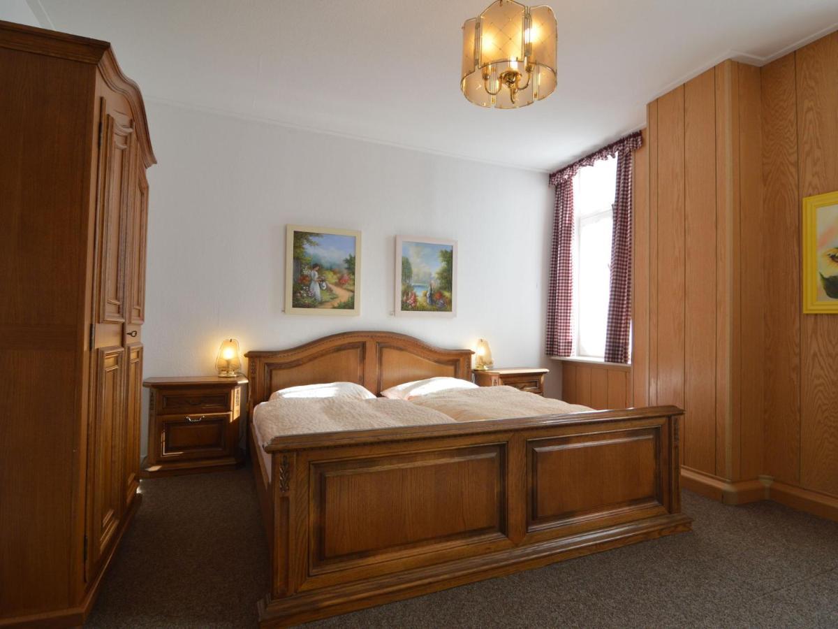 Classy Holiday Home In Uerzig Near Forest Стая снимка